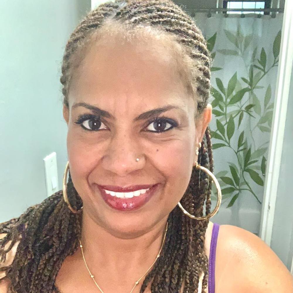 Meet your Posher, Raquel